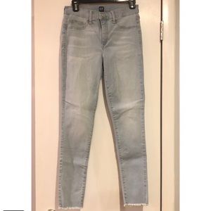 Gap Favorite Jegging with Raw Hem